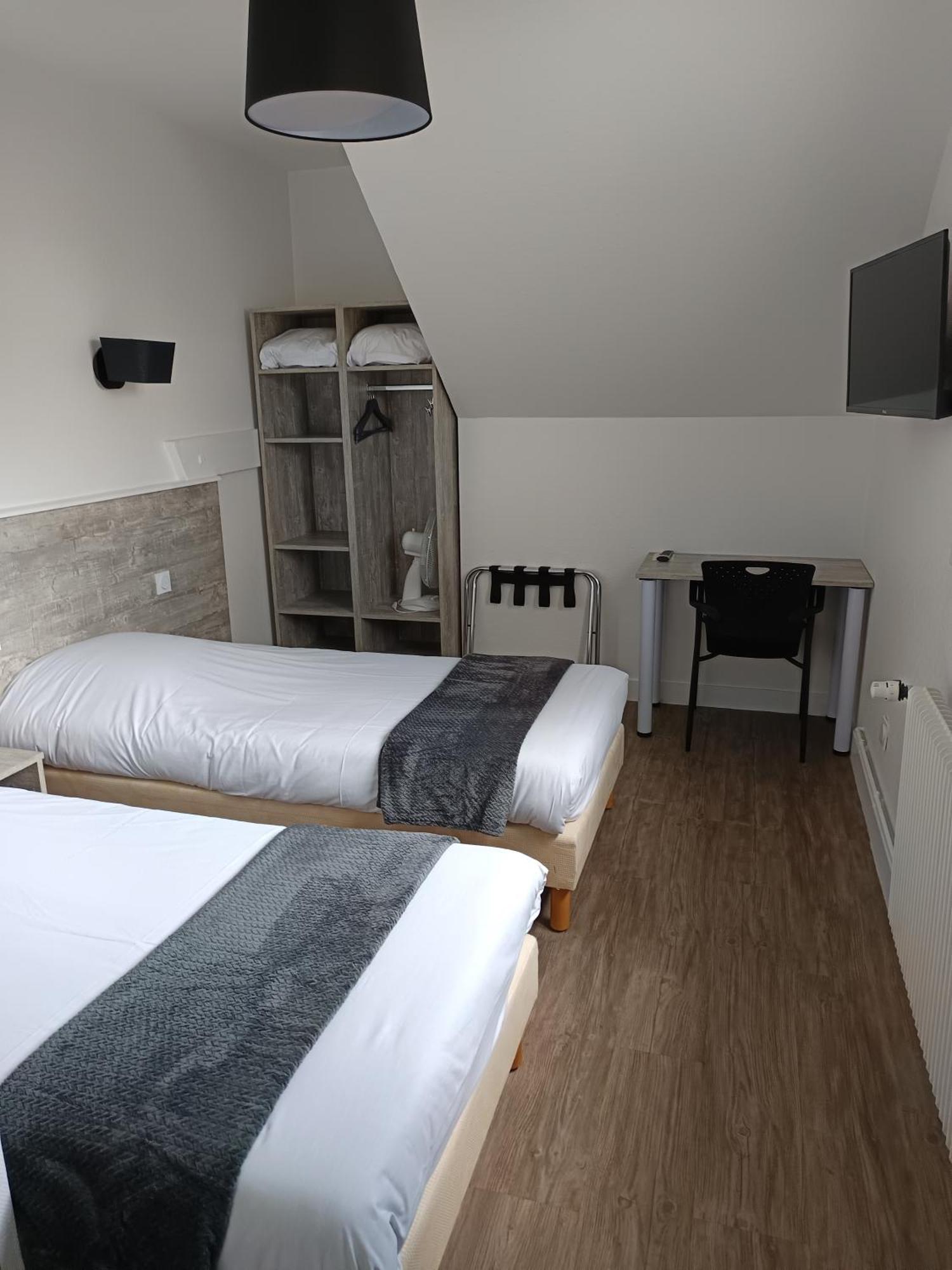 Le Relais Du Velors Hotel Beaumont-en-Veron Exterior photo